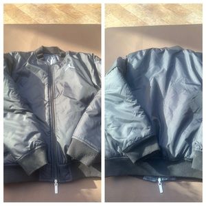 Jordan reversible jacket Boys 13-15 years 
Pit to pit: 20”
Length: 25”